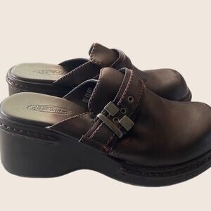 Lower east side vintage brown clogs size 8